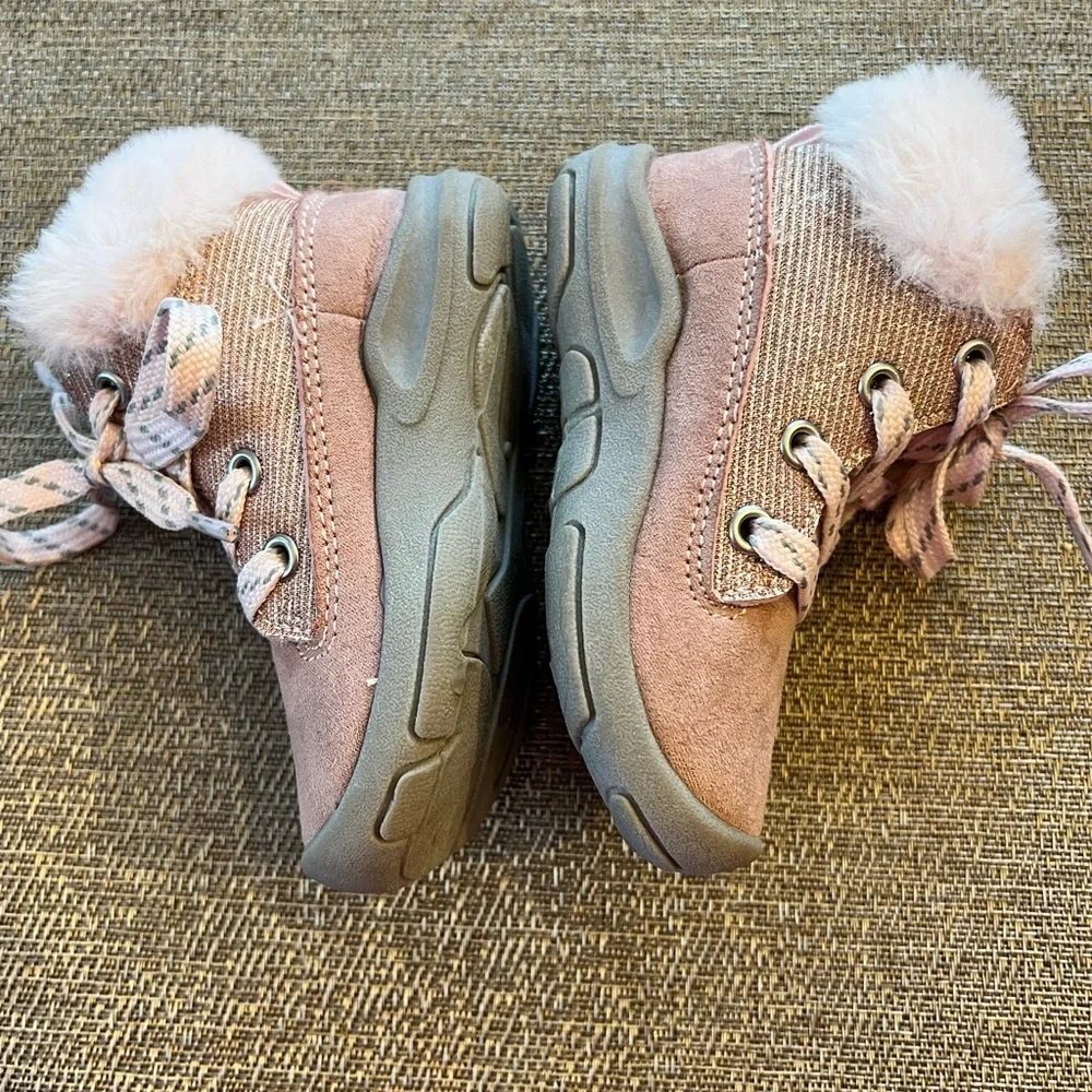 Baby Oshkosh‎ boots